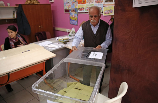 Mazbatayı veren YSK İstanbul seçimini iptal edebilir ünlü hukukçu açıkladı