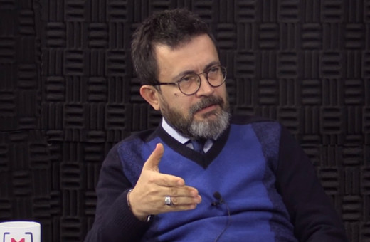 İbrahim Kiras, Kızgın demir nasıl soğur? deyip trollere saydırdı: Dar bir fanatik kitle