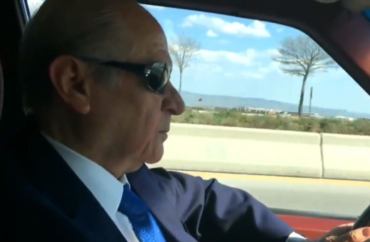 Bahçeli klasik otomobiliyle Ankara turunda