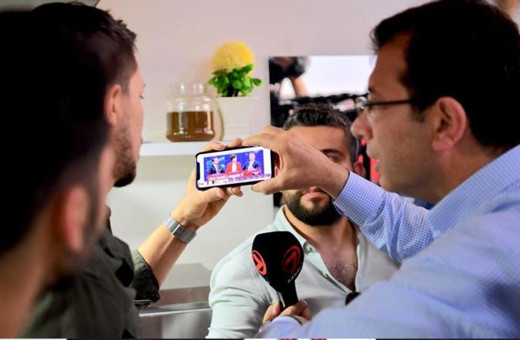 Soylu, İmamoğlu'yla tartışan gence ilişkin konuştu: Eşine bıçak çektiler