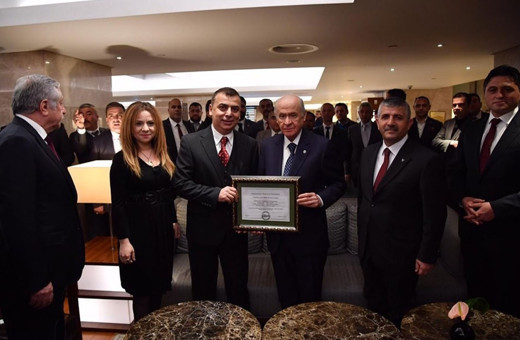 Devlet Bahçeli'nin liderliği kitap oldu Ege'li akademisyenler yazdı