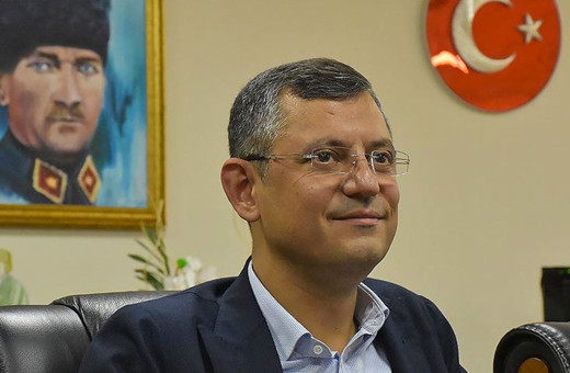 CHP'li Özgür Özel '15 Temmuz tiyatro değil bal gibi darbe girişimiydi' dedi ortalık yıkıldı
