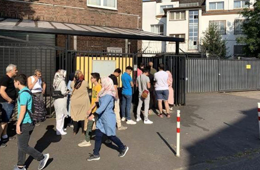 Türkler 'borçlanarak emeklilik' için konsolosluklara akın etti