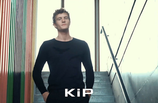 Kip Kırmızı Çizgi Fitbol'u Sundu