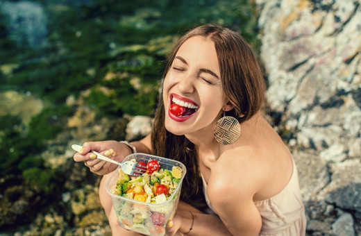 Karantina döneminde stresi azaltarak mutluluğunuzu artıracak 8 muhteşem besin!