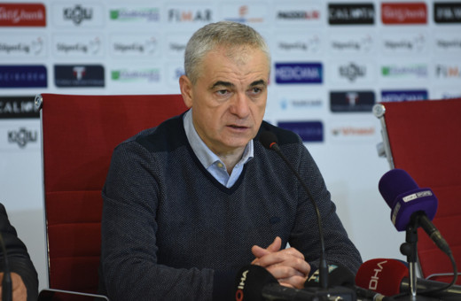 Rıza Çalımbay'dan Aboubakar ve Cenk Tosun açıklaması