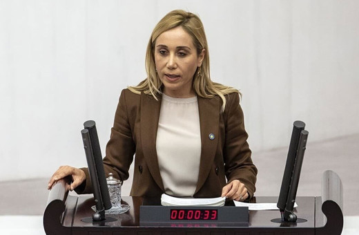 İYİ Parti'den istifa eden Tuba Vural Çokal, AK Parti'ye geçiyor