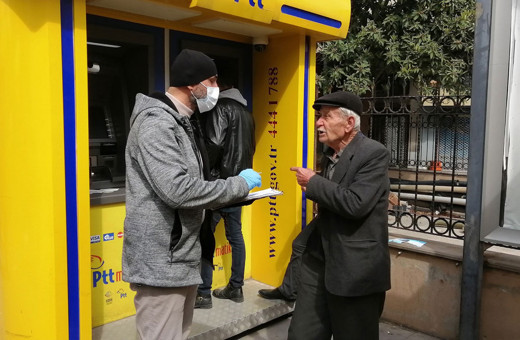 Evde kalmayıp sokağa çıkan 77 yaşındaki dedenin isteği şaşırttı!