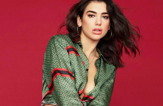 Dua Lipa karantinada nasıl zaman geçirilir dedi küvet pozu paylaştı!