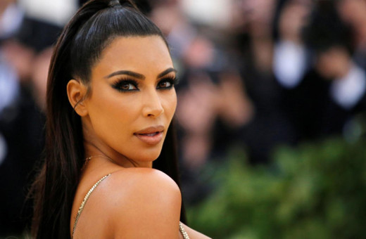 Kim Kardashian'dan çocuklarıyla beraber karantina pozu