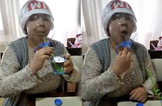 Evde kalanlar kafayı yedi maksimum güvenlikli kahvaltıya bakın