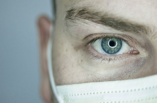 Koronavirüs gözlerden de bulaşır mı?
