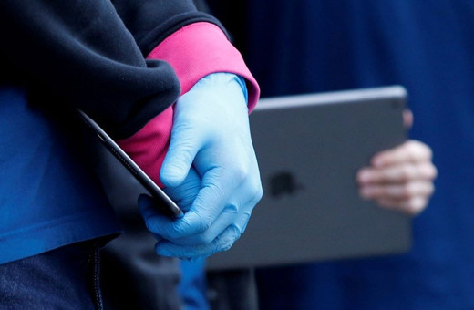 Uzmanlar uyardı: Korona virüse karşı eldiven takmanın anlamı yok!