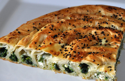 Otlu börek nasıl yapılır enfes bir lezzet!