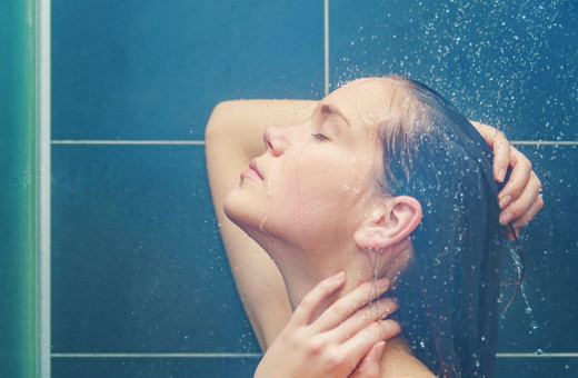 Sıcak su ile banyo yapmak kalp ve damar sağlığına iyi geliyor!