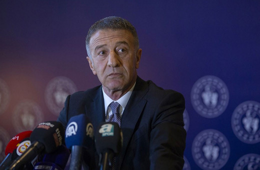 Akyazı'da maç sona erdi: Trabzonspor Başkanı Ahmet Ağaoğlu fenalaştı!