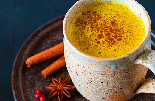 Zerdeçallı kahve içmek için bir neden daha "yağ yakıyor"