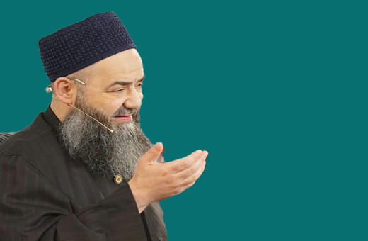 Cübbeli Ahmet Hoca'dan hakarete uğrayan Esra Albayrak'a "oh olsun" diyenlere cevap