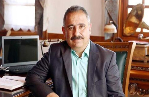 Sinan Burhan: Gürsel Tekin’e yeni yetmenin kullandığı ifadeye bak