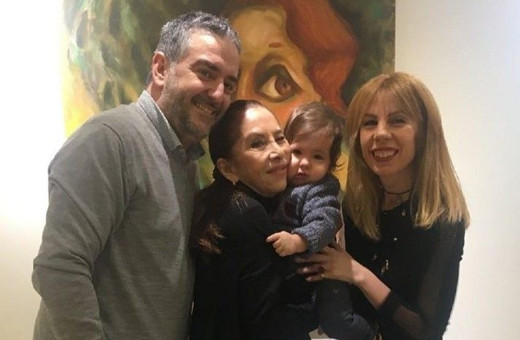 Hümeyra'nın evlat acısı! Oğlunu evinde ölü buldu...