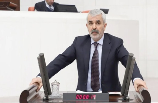 MHP'li Nurullah Sazak koronavirüs testinin pozitif çıktığını açıkladı.