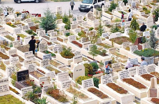 Mezar yeri ücretlerine dudak uçuklatan zam!