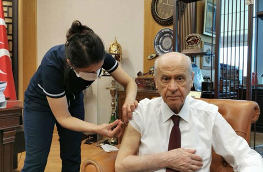 MHP Genel Başkanı Devlet Bahçeli koronavirüs aşısı yaptırdı