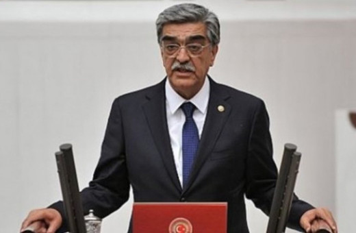 MHP'yi sarsan ölüm! Necmettin Ahrazoğlu hayatını kaybetti