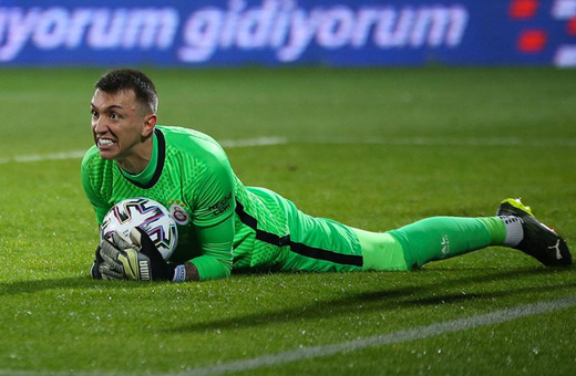 Menajeri resmen açıkladı: Fernando Muslera'nın yeni takımı!