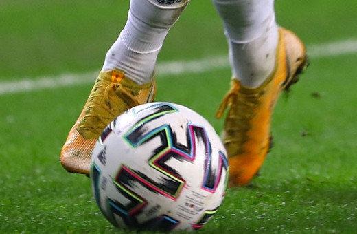 Premier Lig'de lider Arsenal 14. haftayı kayıpsız geçti