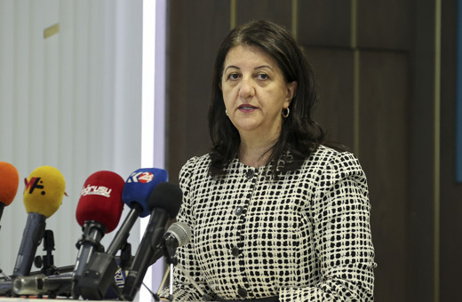 HDP'li Pervin Buldan CHP yönetimine açık açık söyledi: Üçüncü yol siyasetini büyüteceğiz