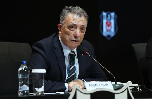 Beşiktaş tribünlerinden yönetime istifa çağrısı