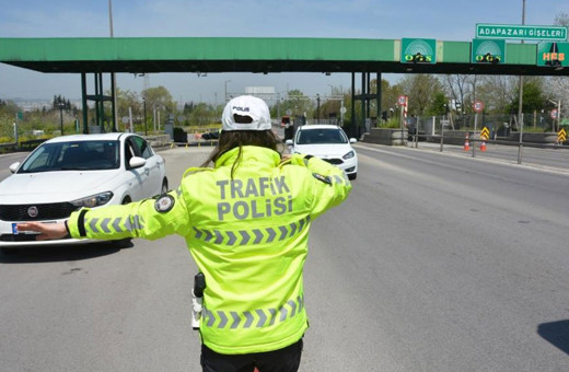 Trafik cezaları ikiye katlandı, yeni dönem başlıyor! Hem ehliyet hem araç gidecek