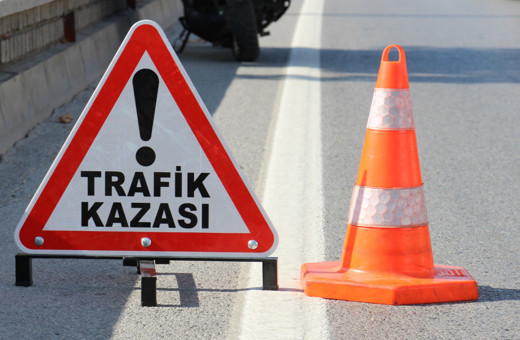 Ankara'da üniversite servis otobüsü devrildi, 2 kişi yaralandı!