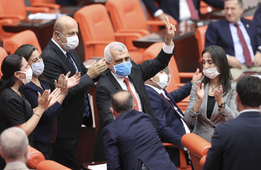HDP'li Gergerlioğlu'nun meclisi provoke etmesine izin verilmedi