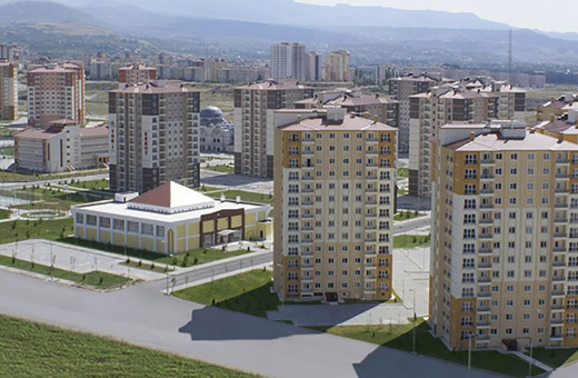 TOKİ, Şanlıurfa'da 54 konut ile 32 iş yerini satışa sundu