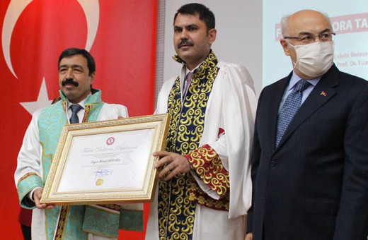 Murat Kurum: Konutlar depremin yıl dönümünde teslim edilmeye başlanacak