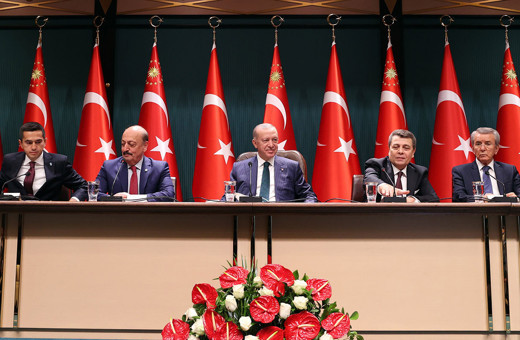 2022 yılı için asgari ücreti net 4 bin 253 lira brüt 5 bin 4 lira oldu!