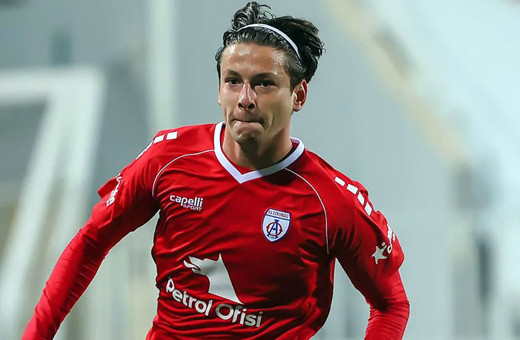 Trabzonspor, Enis Destan'ın transferi için kulübüyle anlaştı