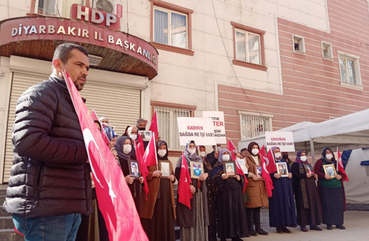 Evlat nöbeti 900'ncü gününde! Kaç çocuk bakın ailelerine geri döndü: HDP’yi burada kapattık ve kalesini yıktık