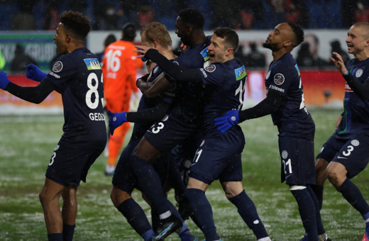 Pohjanpalo'nun üç penaltısı Rizespor'a lider Trabzonspor karşısında galibiyeti getirdi