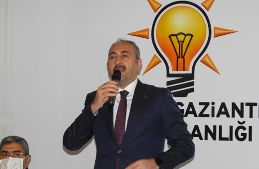 Adalet Eski Bakanı Abdulhamit Gül'den makam açıklaması