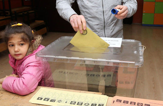 AK Parti oylarında 3 puanlık artış Metropoll son seçim anketini açıkladı