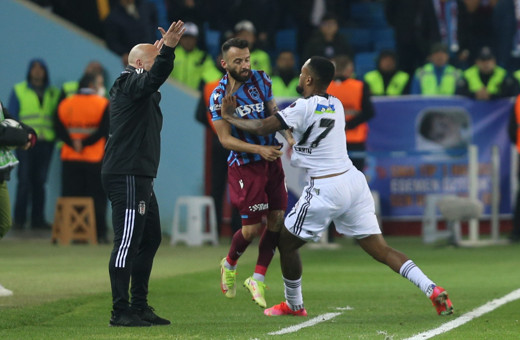 Trabzonspor ile Beşiktaş nefes kesen maçta 1-1 berabere kaldı