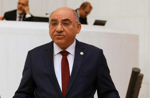 AK Parti'li Levent Karahocagil: 6 benzemez 2023'te de feleğin sillesini yiyecek