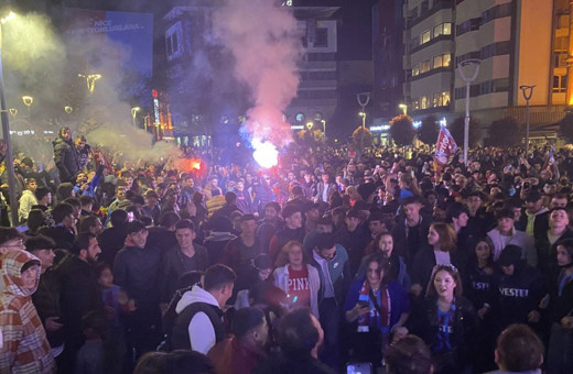 Trabzonspor deplasmanda kazandı! Şehirde kutlamalar şimdiden başladı