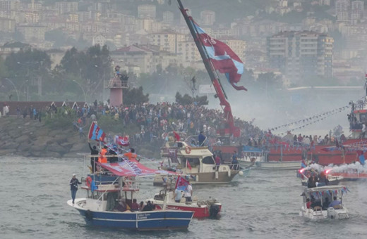 FIFA'dan Trabzonspor paylaşımı: Şampiyonluk böyle kutlanır