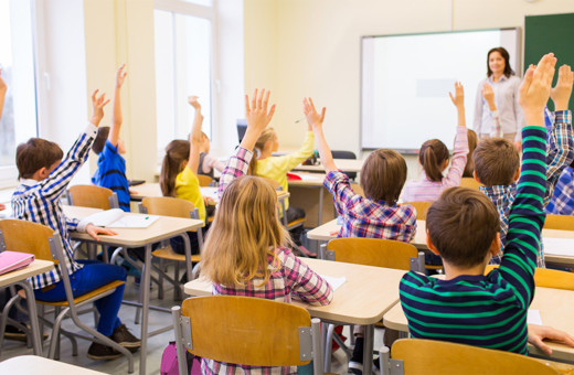 Okullarda bayram tatili ile birleşen ara tatil sonrası ilk ders zili çaldı!