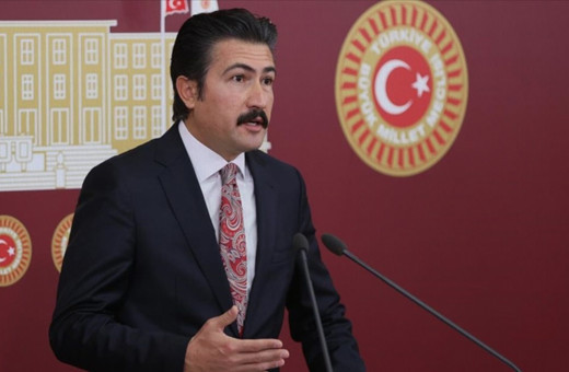 AK Parti Grup Başkanvekili Cahit Özkan görevden alındı