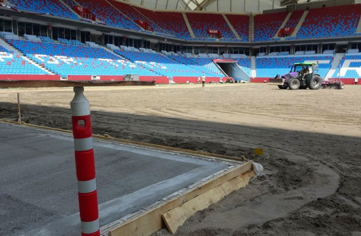 Trabzonspor'un şampiyonluk kutlamaları sonrasında sahası sil baştan yenileniyor